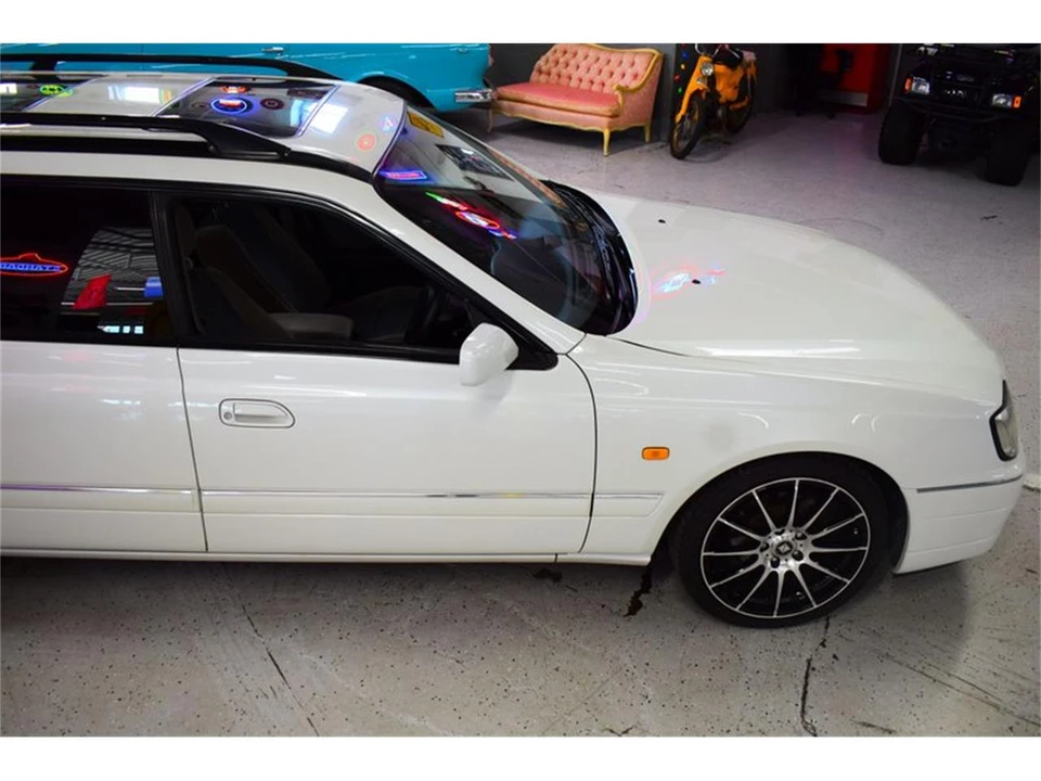 1999 Nissan Stagea 1st Gen - Image 5 of 31
