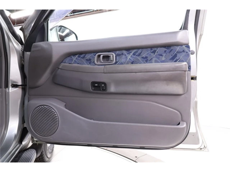1999 Nissan Pathfinder 2nd Gen - Image 22 of 31