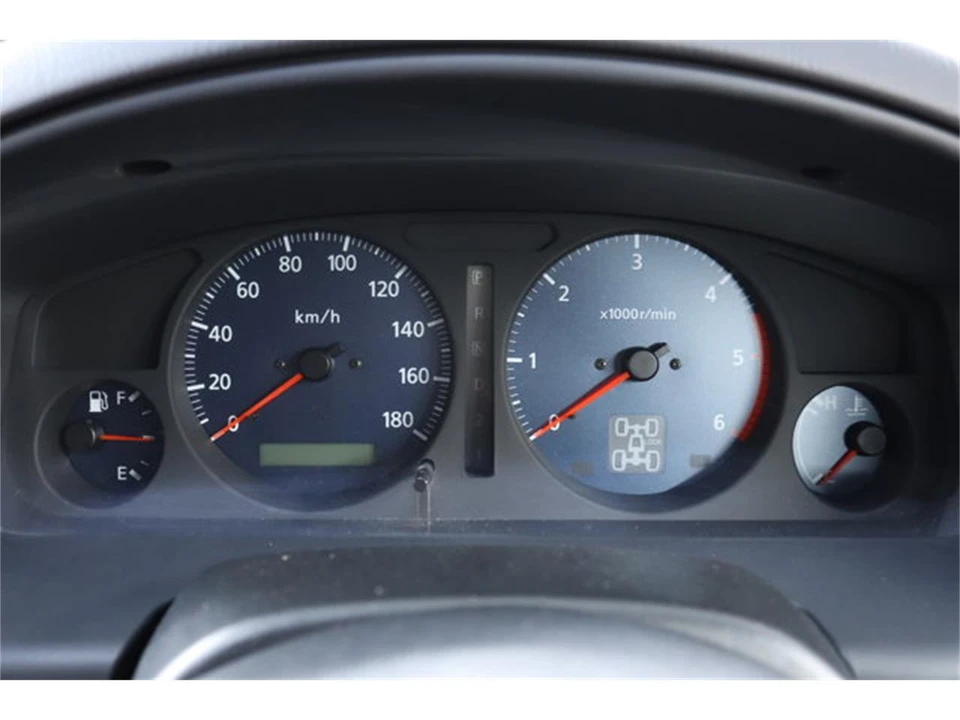 1999 Nissan Pathfinder 2nd Gen - Image 11 of 31