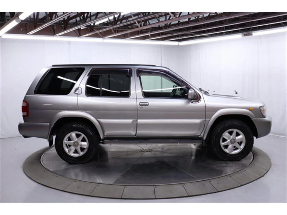 1999 Nissan Pathfinder 2nd Gen - Image 8 of 31
