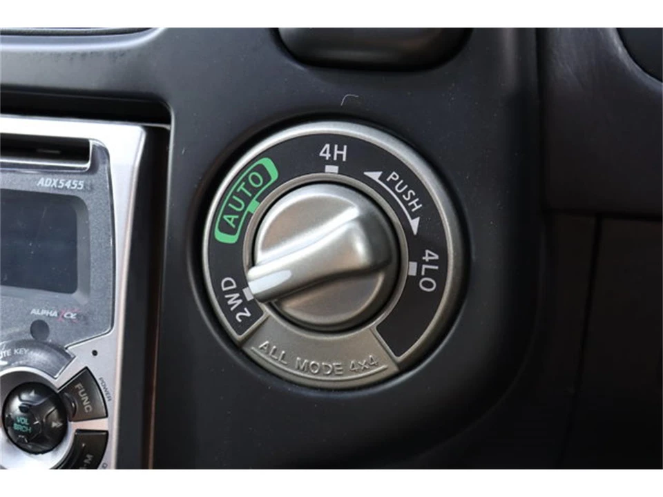 1999 Nissan Pathfinder 2nd Gen - Image 15 of 31