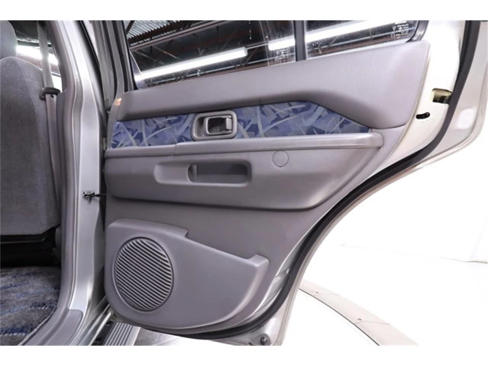 1999 Nissan Pathfinder 2nd Gen - Image 24 of 31
