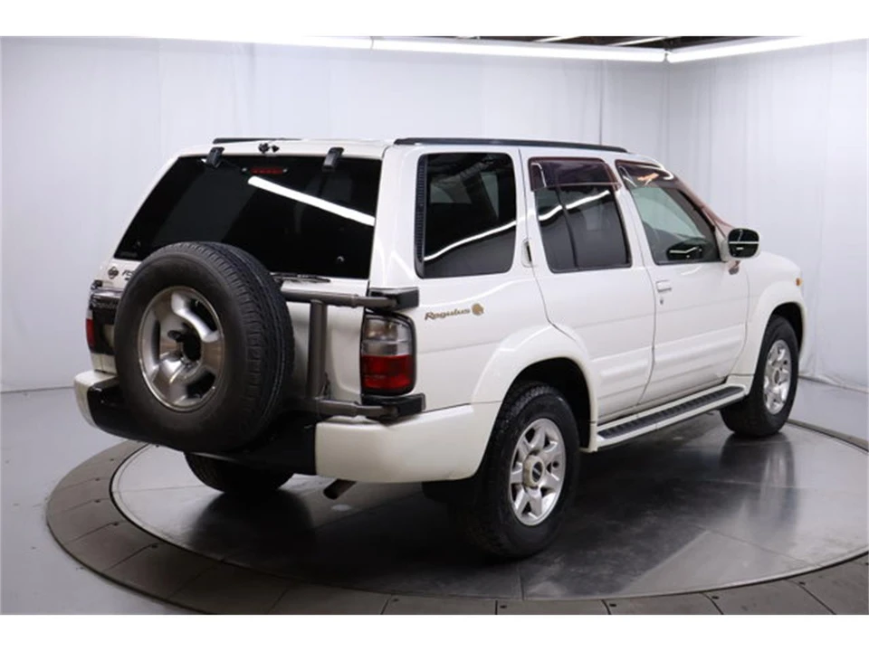 1999 Nissan Pathfinder 2nd Gen - Image 7 of 31