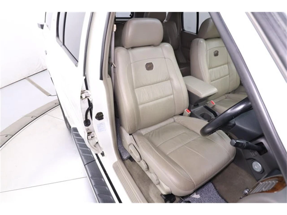 1999 Nissan Pathfinder 2nd Gen - Image 16 of 31