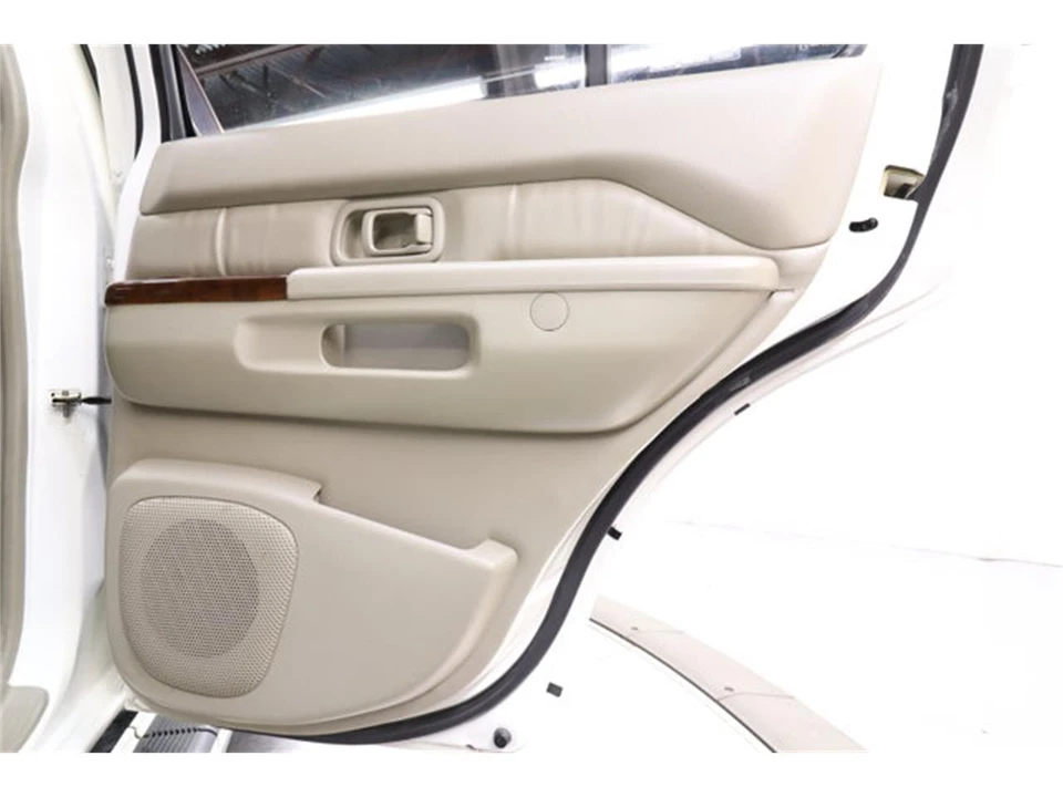 1999 Nissan Pathfinder 2nd Gen - Image 23 of 31
