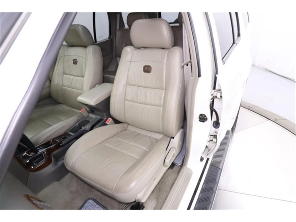 1999 Nissan Pathfinder 2nd Gen - Image 17 of 31