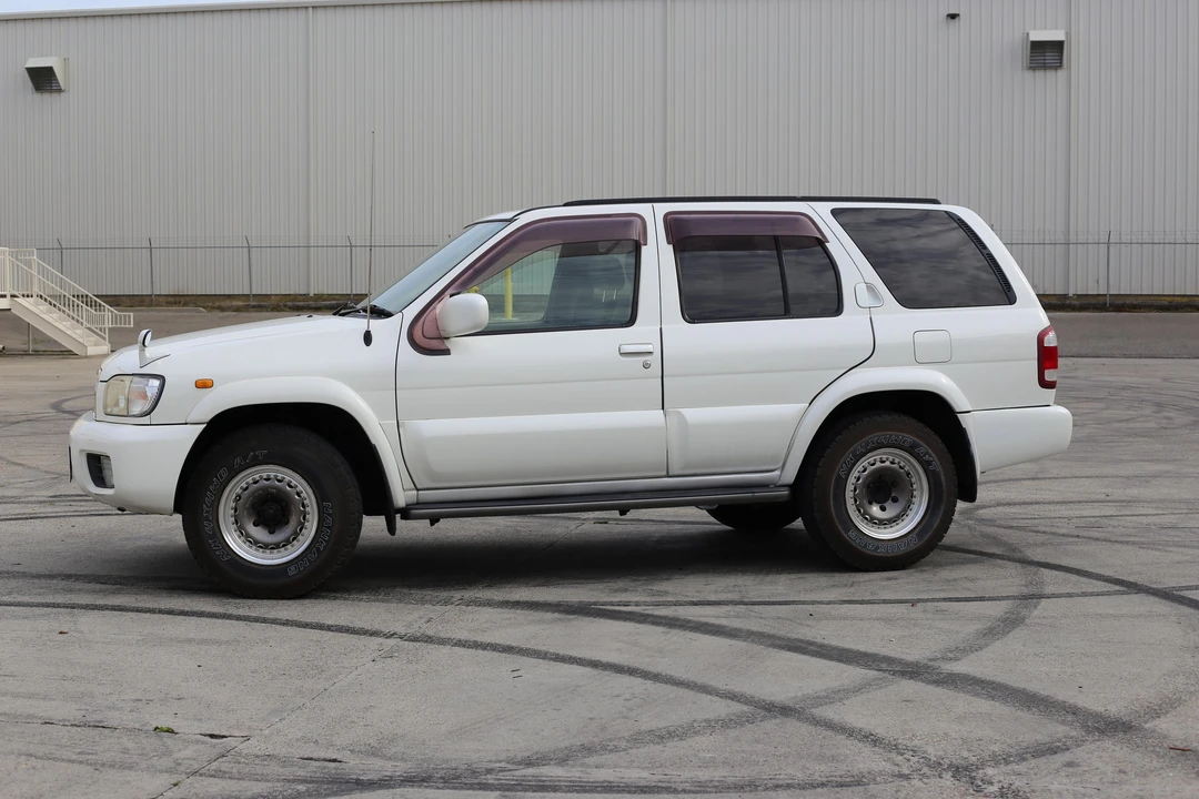 1999 Nissan Terrano II - Image 10 of 21