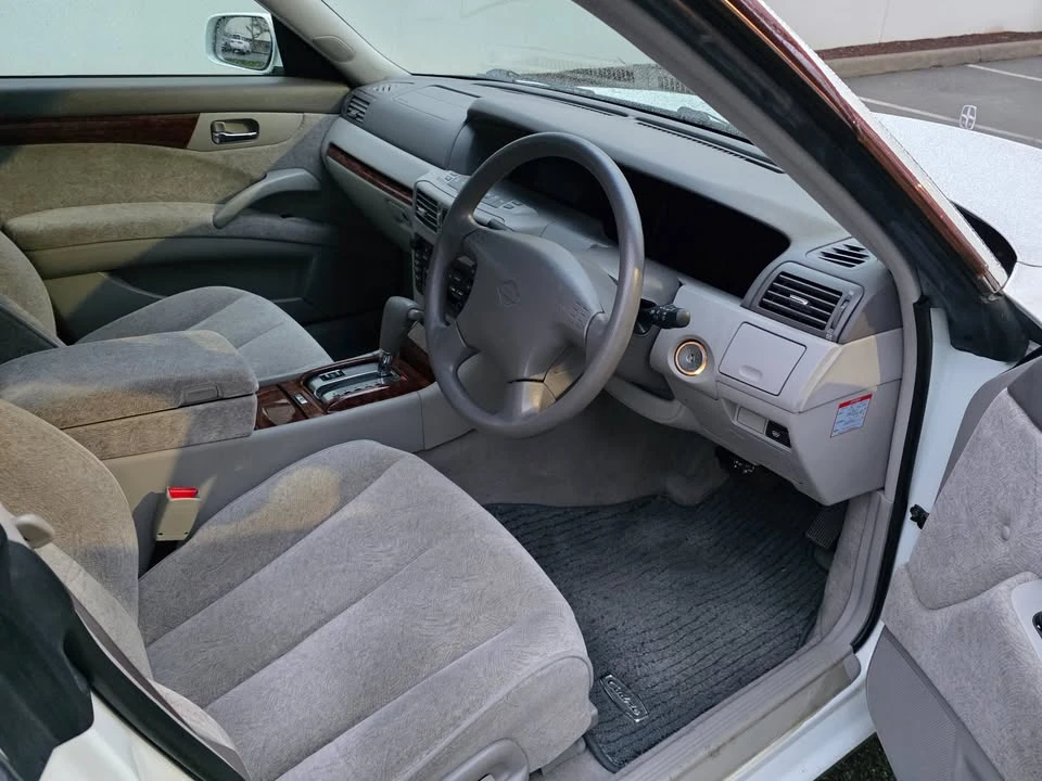 1999 Nissan Cedric - Image 11 of 14