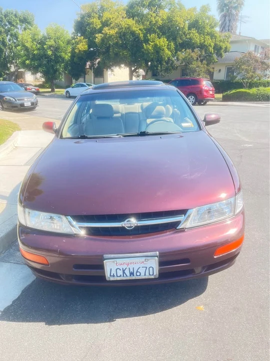 1999 Nissan Maxima 4th Gen - Image 9 of 16