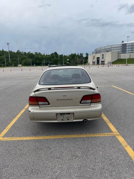 1999 Nissan Maxima 4th Gen - Image 5 of 9
