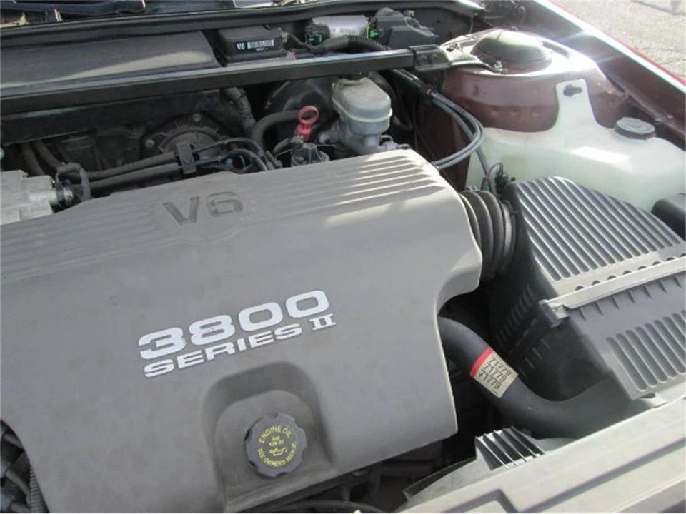 1999 Oldsmobile 88 - Image 2 of 18