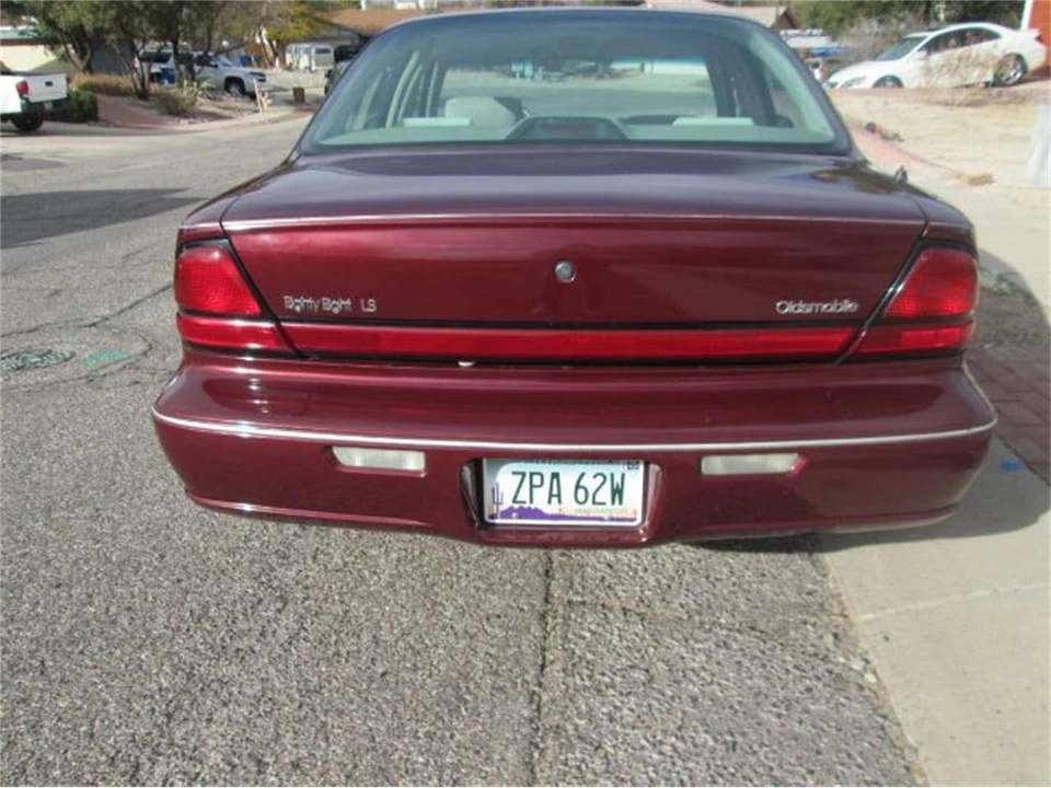 1999 Oldsmobile 88 - Image 15 of 18