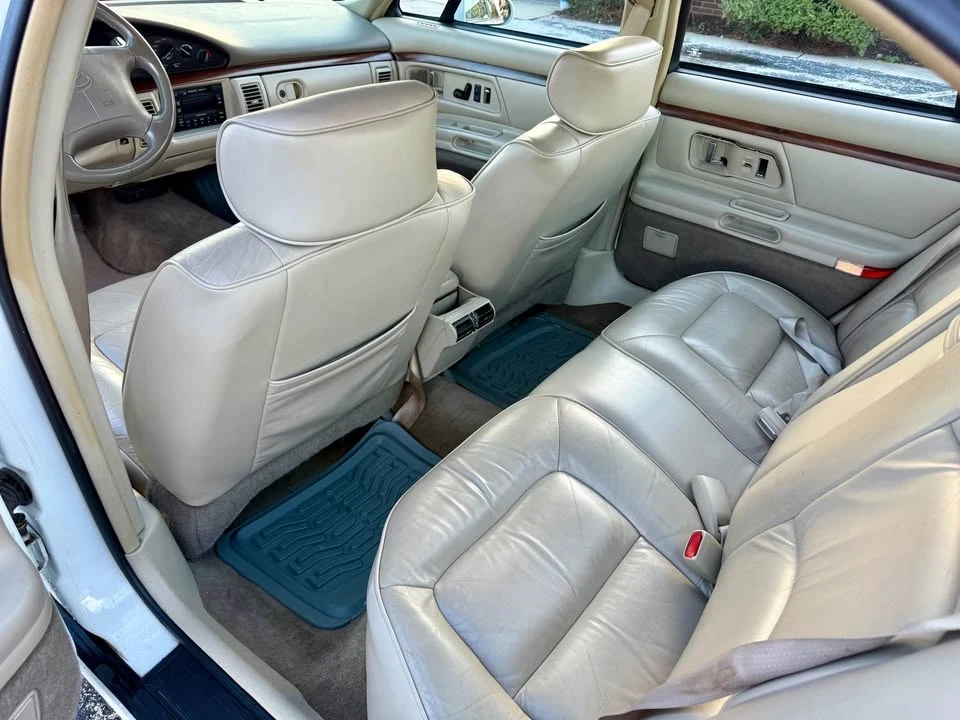 1999 Oldsmobile 88 - Image 11 of 12