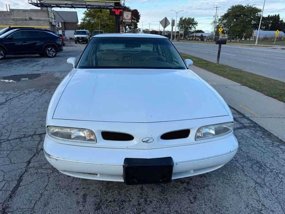 1999 Oldsmobile 88 - Image 7 of 12