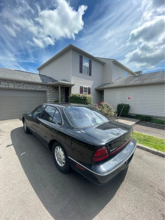 1999 Oldsmobile 88 - Image 2 of 5