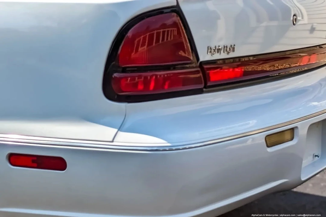 1999 Oldsmobile 88 - Image 11 of 21