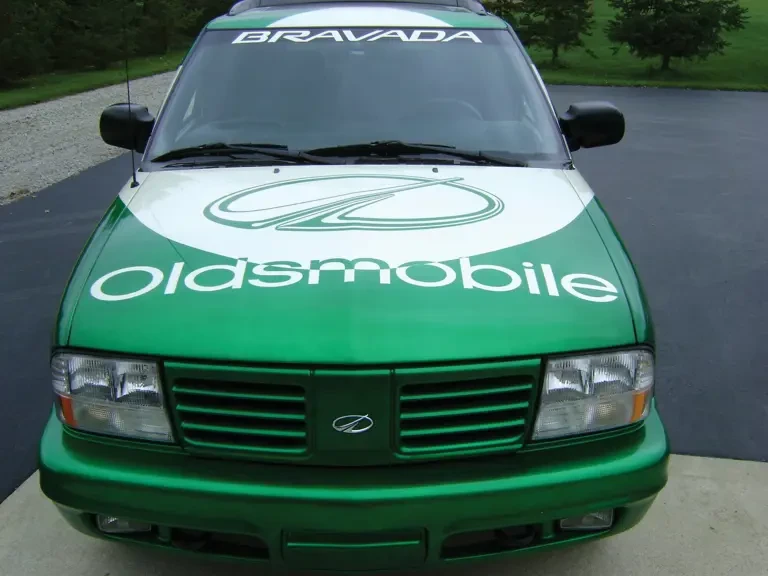 1999 Oldsmobile Bravada - Image 2 of 2