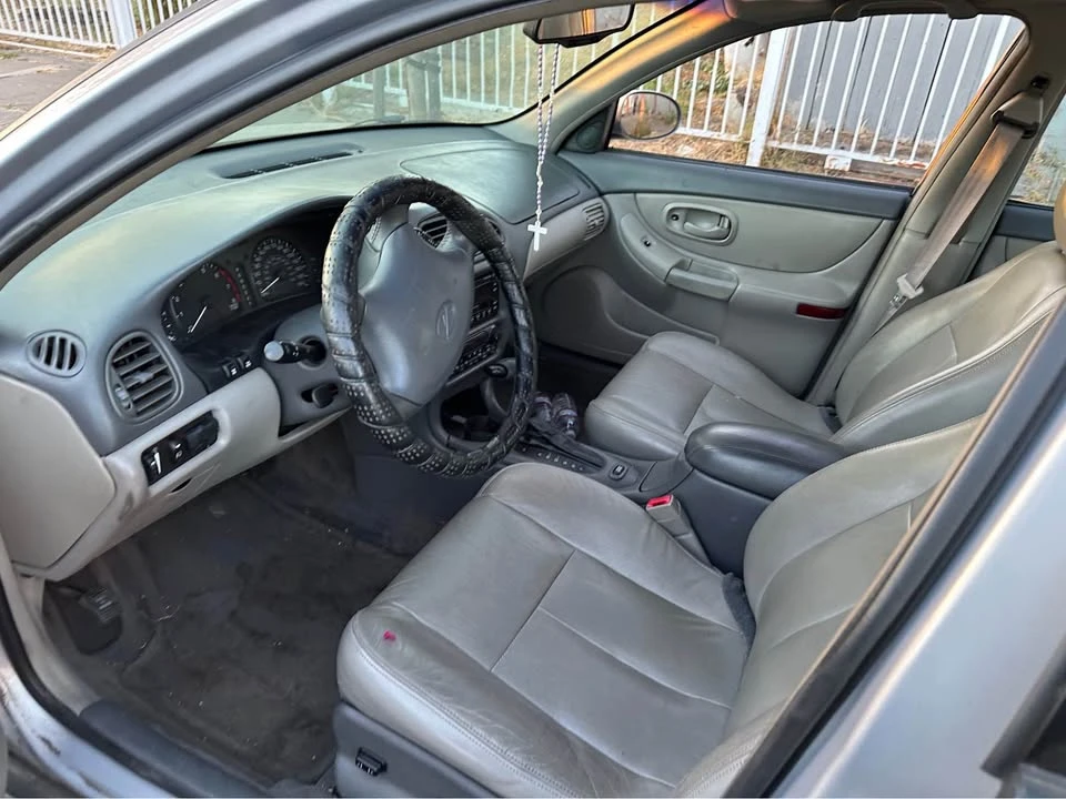 1999 Oldsmobile - Image 4 of 4