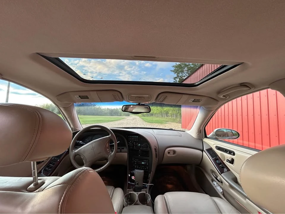 1999 Oldsmobile Aurora - Image 10 of 18