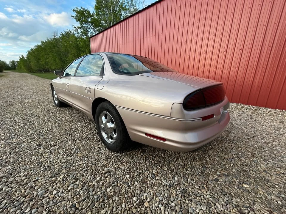 1999 Oldsmobile Aurora - Image 7 of 18