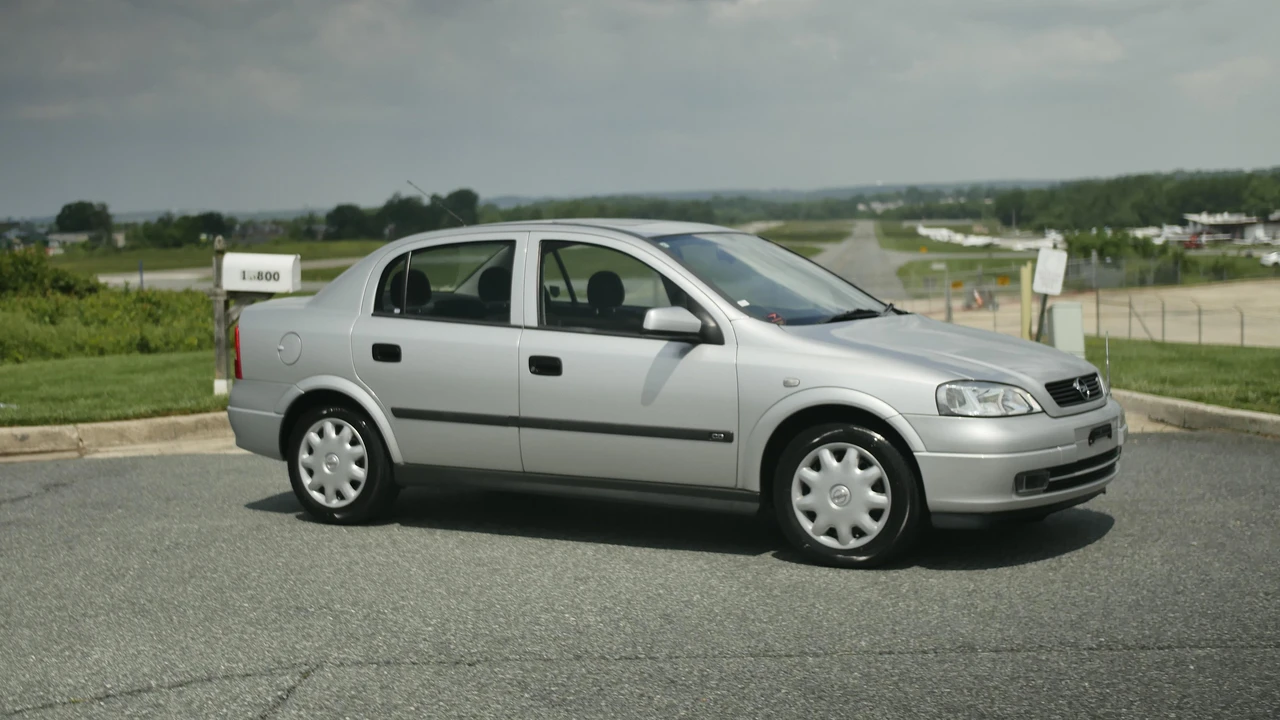 1999 Opel - Image 13 of 31