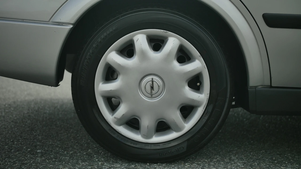 1999 Opel - Image 30 of 31
