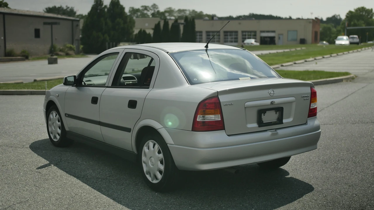 1999 Opel - Image 9 of 31