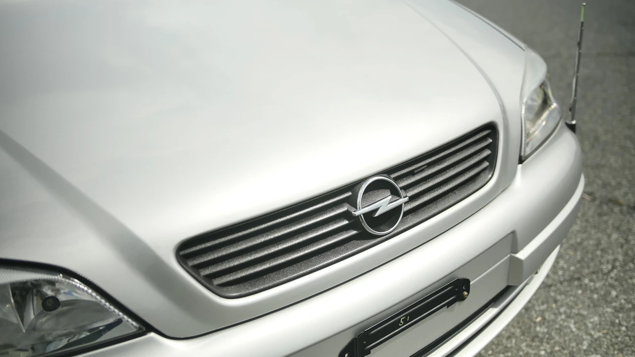 1999 Opel - Image 16 of 31