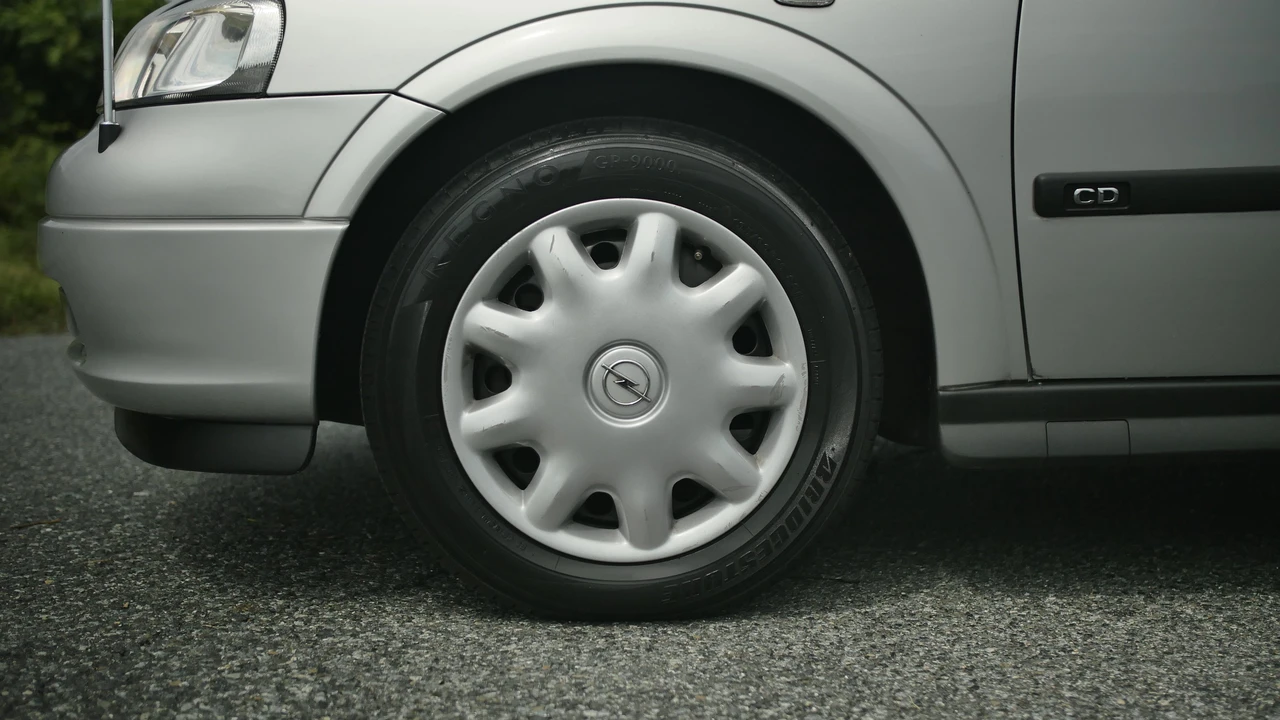 1999 Opel - Image 28 of 31
