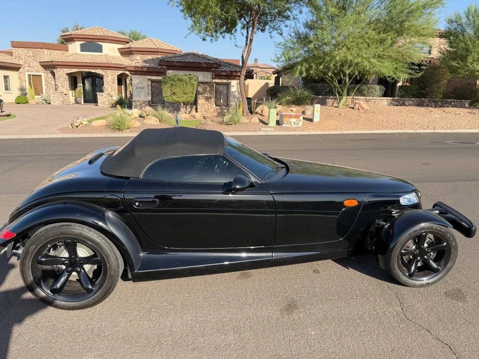 1999 Plymouth Prowler - Image 10 of 13