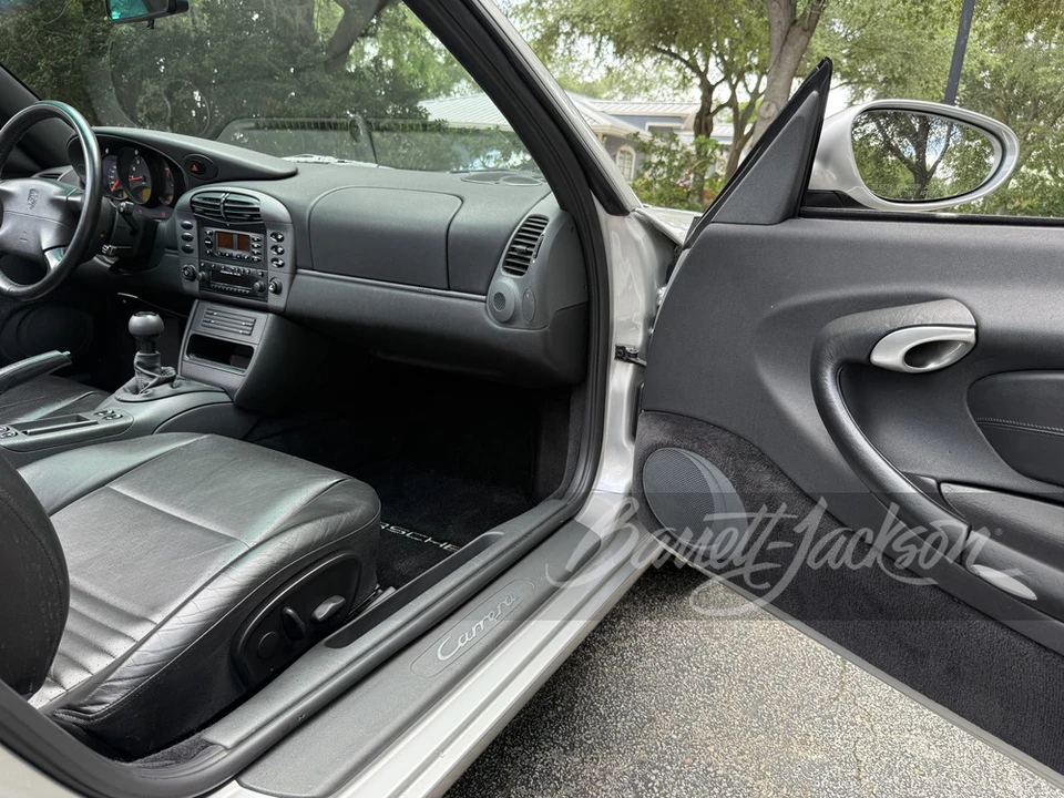 1999 Porsche 996 Carrera - Image 13 of 31
