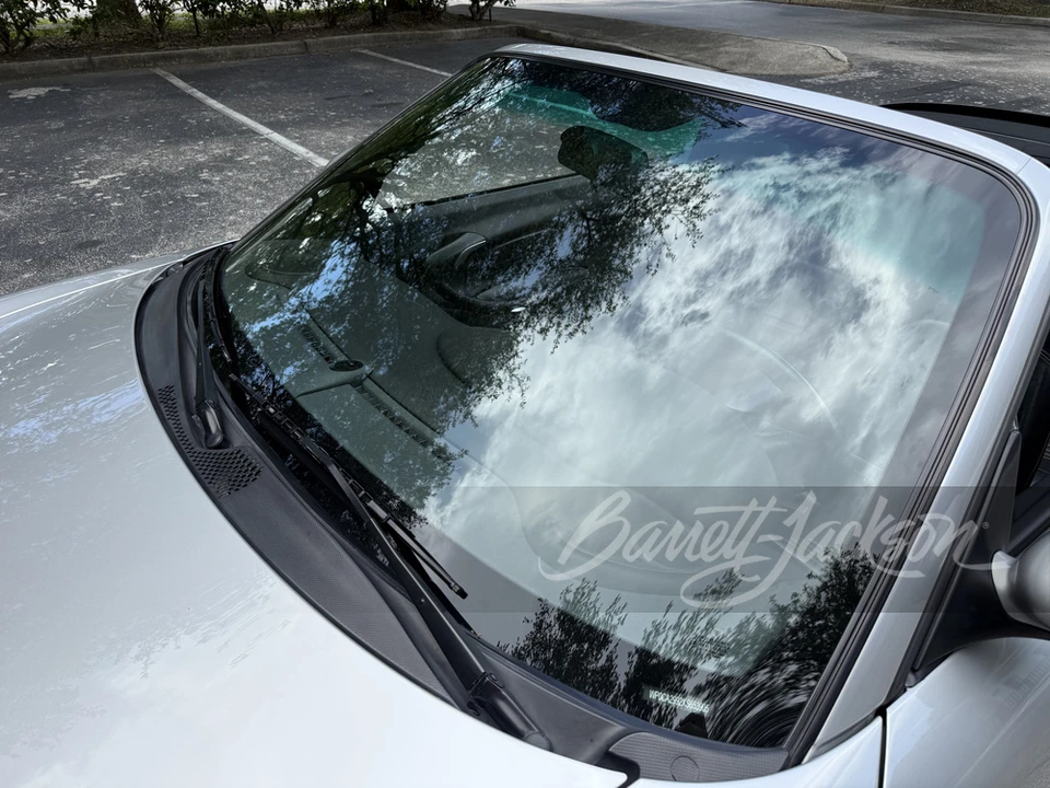 1999 Porsche 996 Carrera - Image 27 of 31