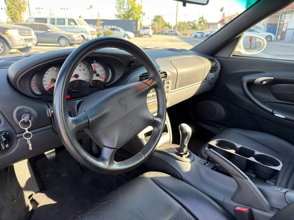 1999 Porsche 996 Carrera - Image 10 of 31