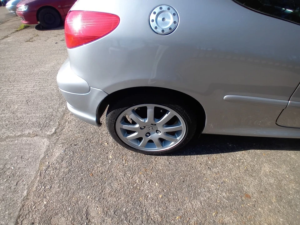 1999 Peugeot 106 - Image 11 of 25