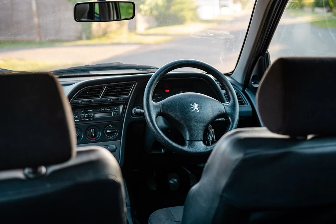 1999 Peugeot - Image 21 of 30