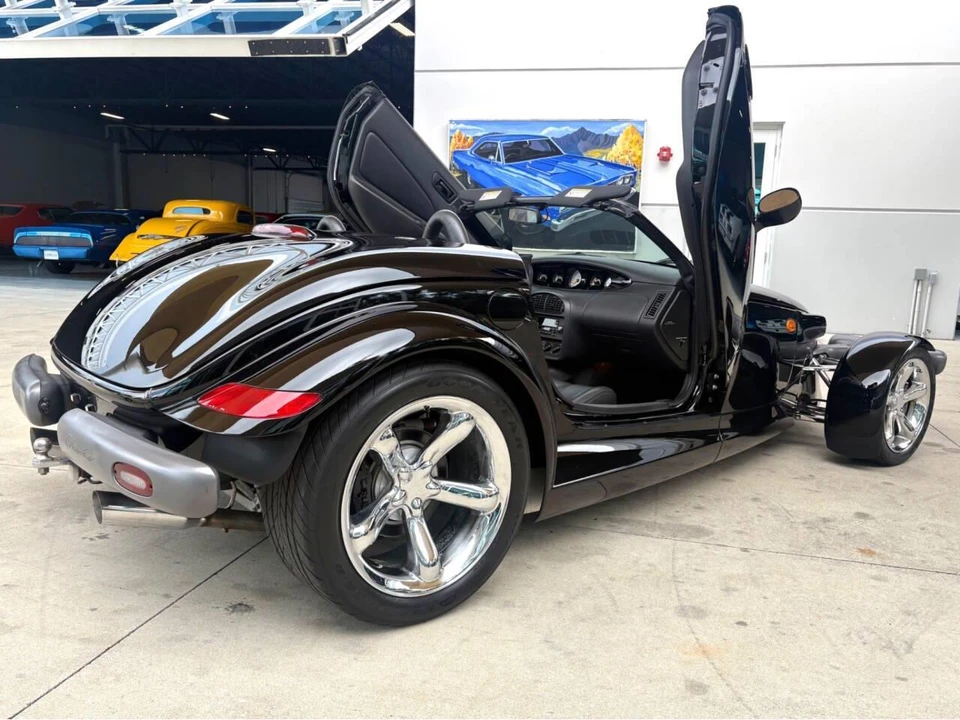 1999 Plymouth Prowler - Image 23 of 31