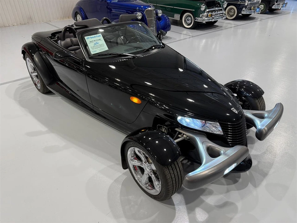 1999 Plymouth Prowler - Image 9 of 31