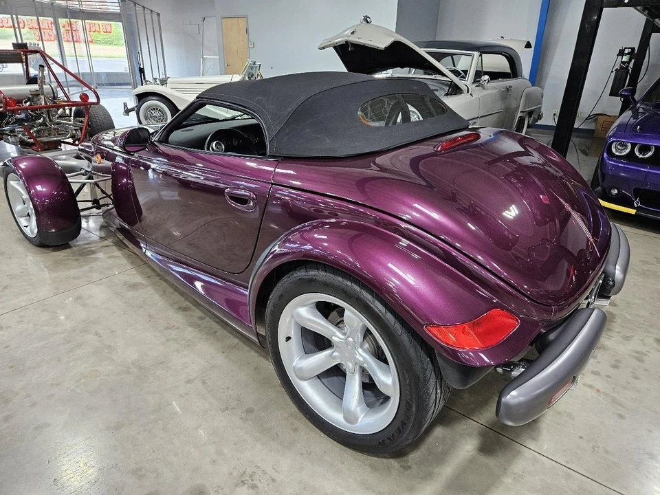 1999 Plymouth Prowler - Image 11 of 18