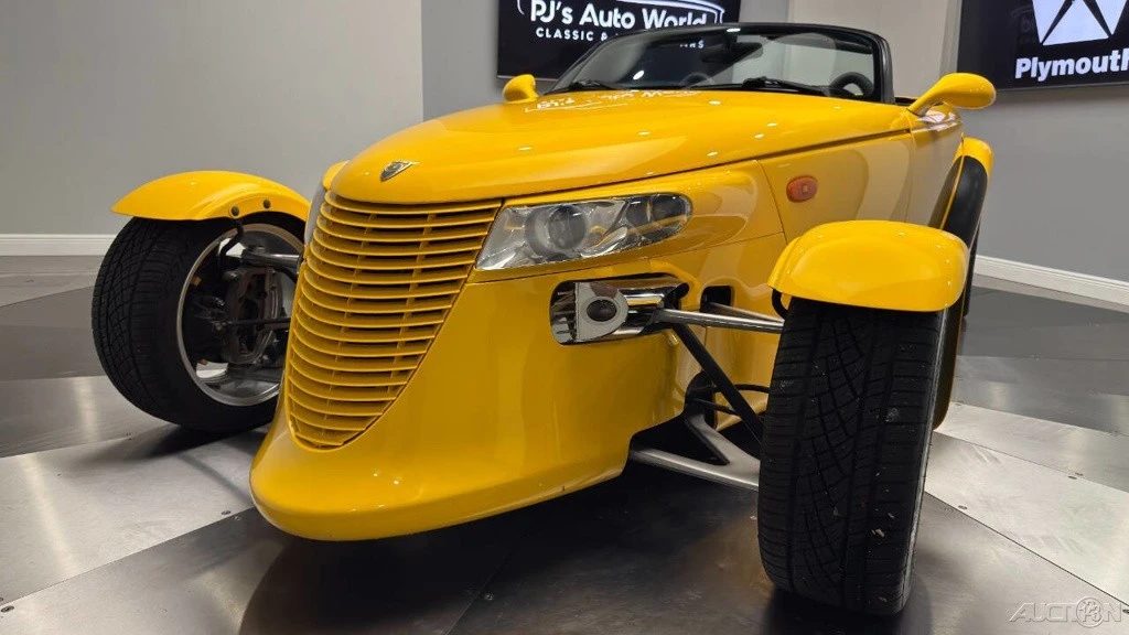 1999 Plymouth Prowler - Image 17 of 24