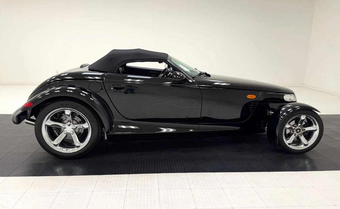1999 Plymouth Prowler - Image 8 of 31