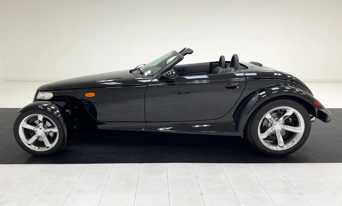 1999 Plymouth Prowler - Image 4 of 31