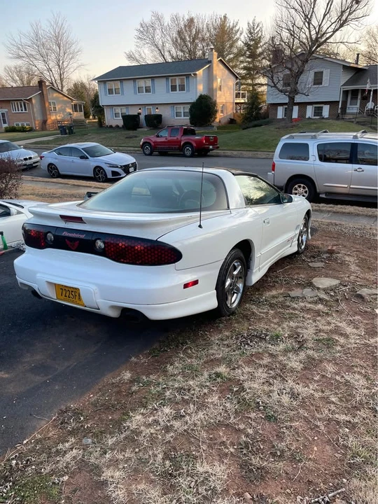 1999 Pontiac Firebird 4th Gen - Image 2 of 8