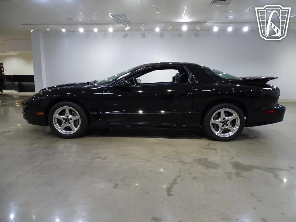 1999 Pontiac Firebird 4th Gen - Image 7 of 12