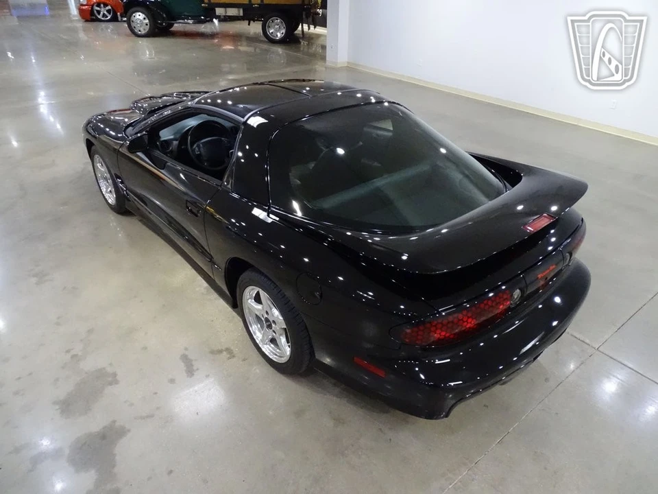 1999 Pontiac Firebird 4th Gen - Image 9 of 12