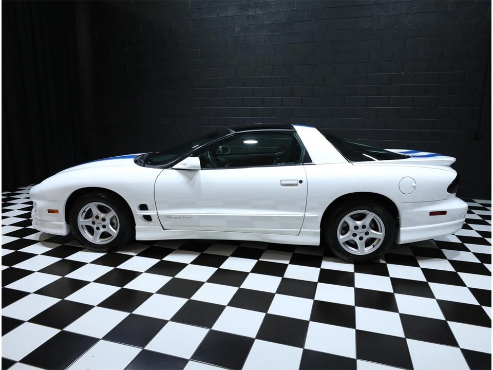 1999 Pontiac Firebird 4th Gen - Image 7 of 31