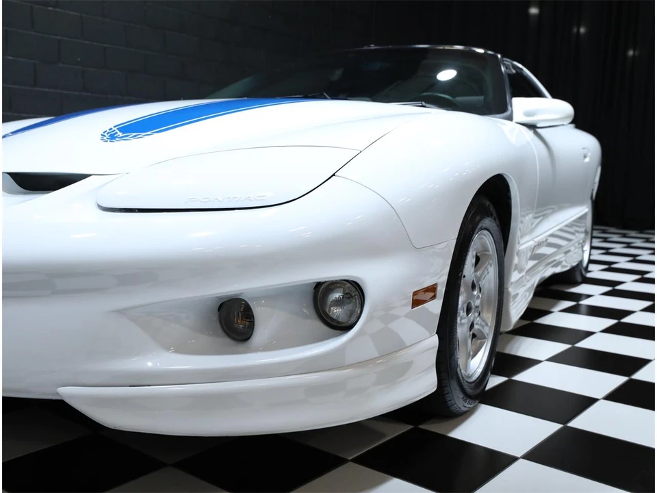 1999 Pontiac Firebird 4th Gen - Image 16 of 31