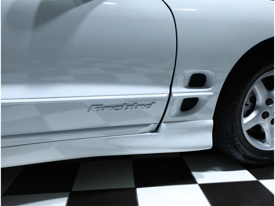 1999 Pontiac Firebird 4th Gen - Image 25 of 31