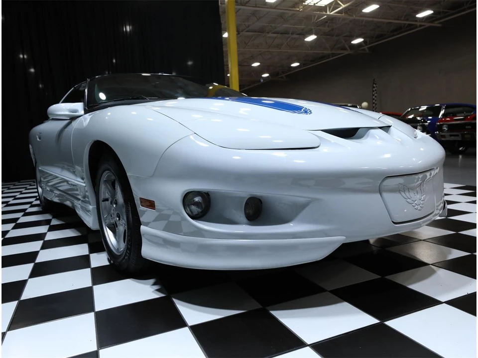 1999 Pontiac Firebird 4th Gen - Image 23 of 31
