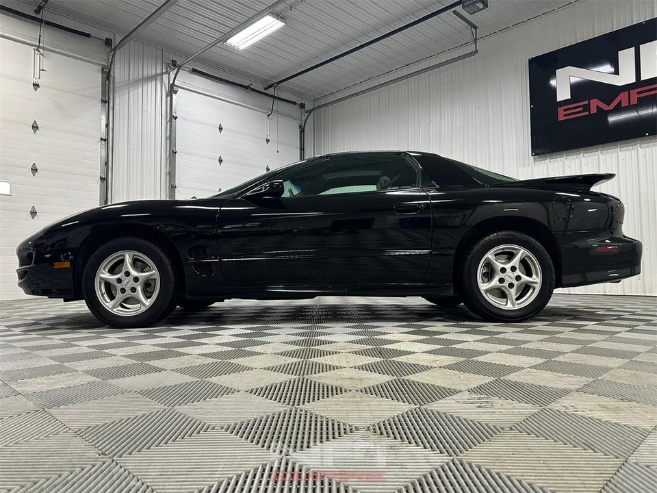 1999 Pontiac Firebird 4th Gen - Image 11 of 31