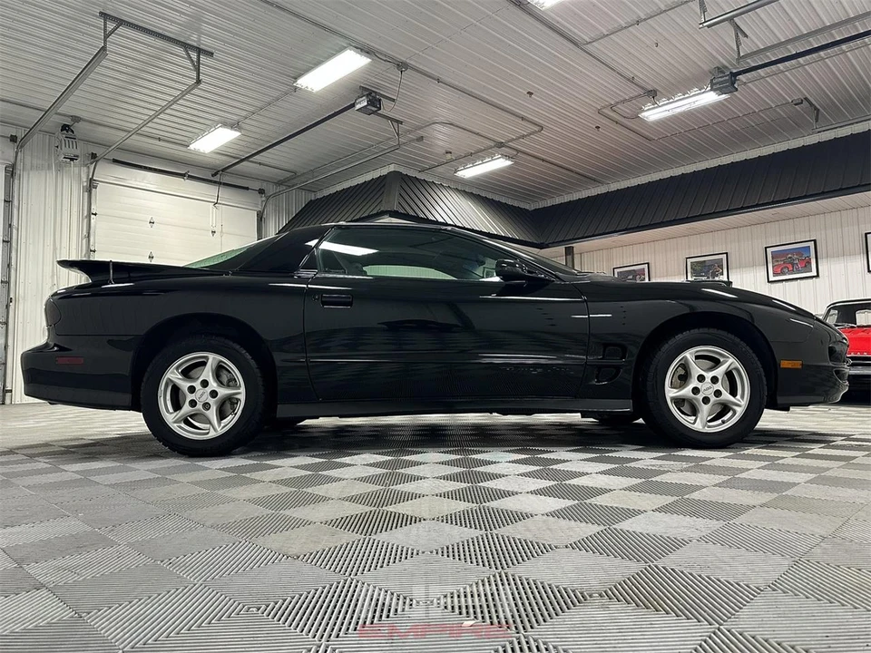 1999 Pontiac Firebird 4th Gen - Image 17 of 31